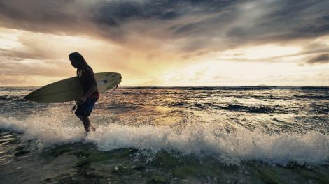 서핑을 끝내고 돌아가는 길