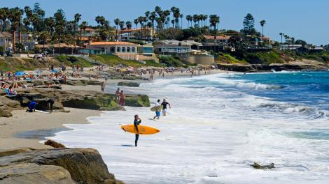 Surfer am Strand von San Diego