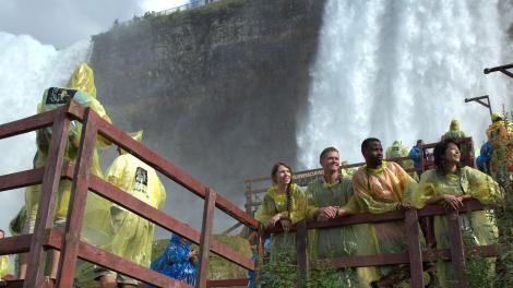 ケーブ・オブ・ザ・ウィンズの木道