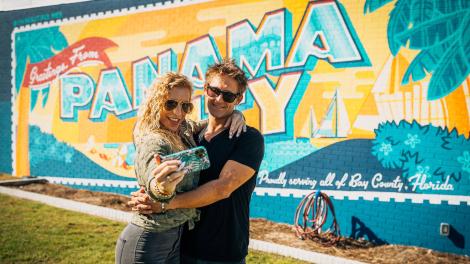 Discovering the best selfie spots on Panama City’s Mural Trail 
