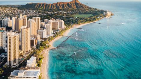 Aerial view of Honolulu and Waikīkī Beach, Hawaiʻi