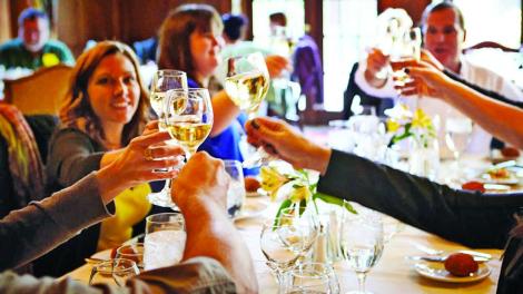 Moment de convivialité au restaurant The Immigrant, Kohler, Wisconsin