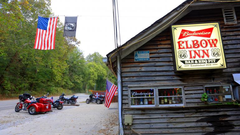 Elbow Inn & BBQ Pit biker bar along Historic Route 66, Pulaski County