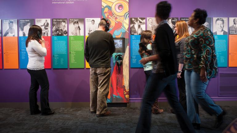 Exibições do museu dentro do Historic Colored Musicians Club em Buffalo, Nova York