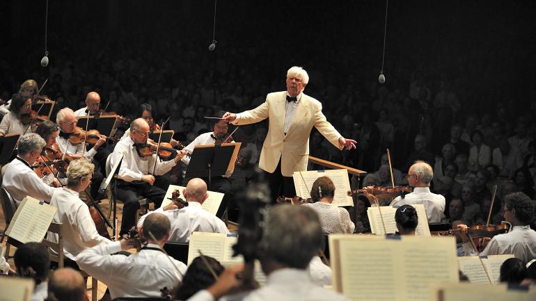 탱글우드에서 공연 중인 보스턴 심포니 오케스트라