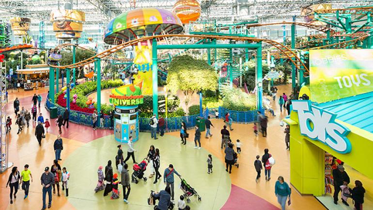 Thrilling rides for the whole family at Nickelodeon Universe
