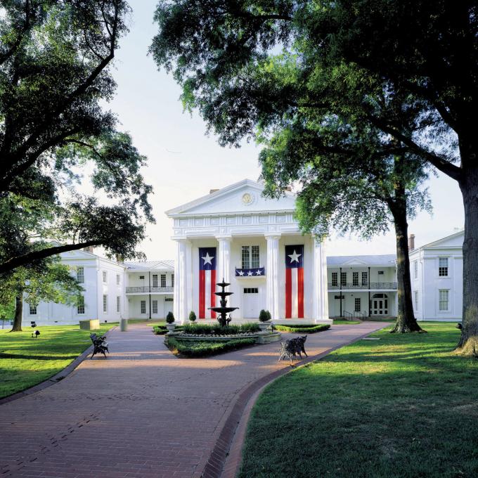 Gracious Old State House 