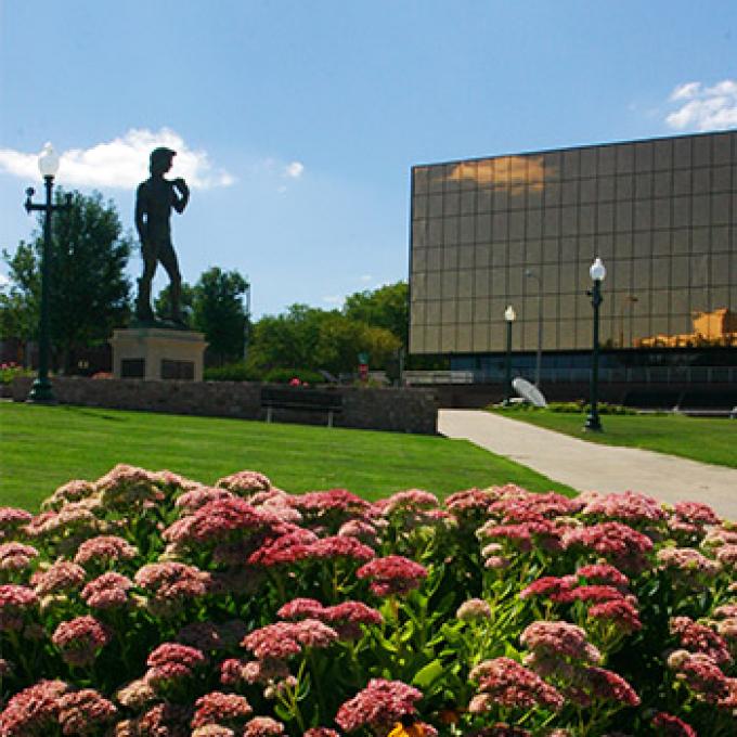 Statue of David in Sioux Falls' Fawick Park