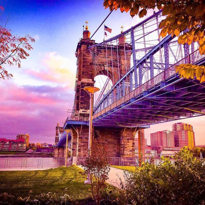 Beautiful view of the Roebling Bridge connecting Cincinnati, Ohio, and Northern Kentucky