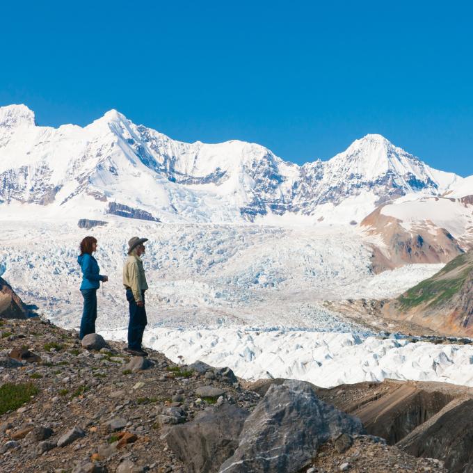 Caminhada no Wrangell-St. Elias National Park and Preserve, no Alasca