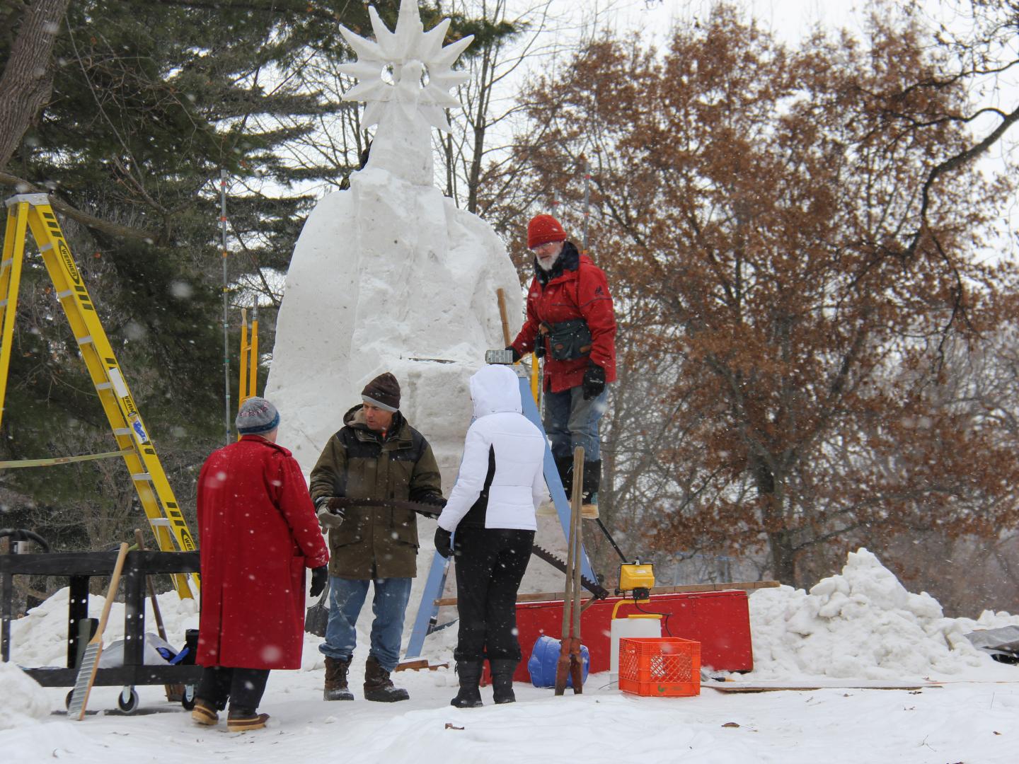 A large work-in-progress at the Illinois Snow Sculpture Competition