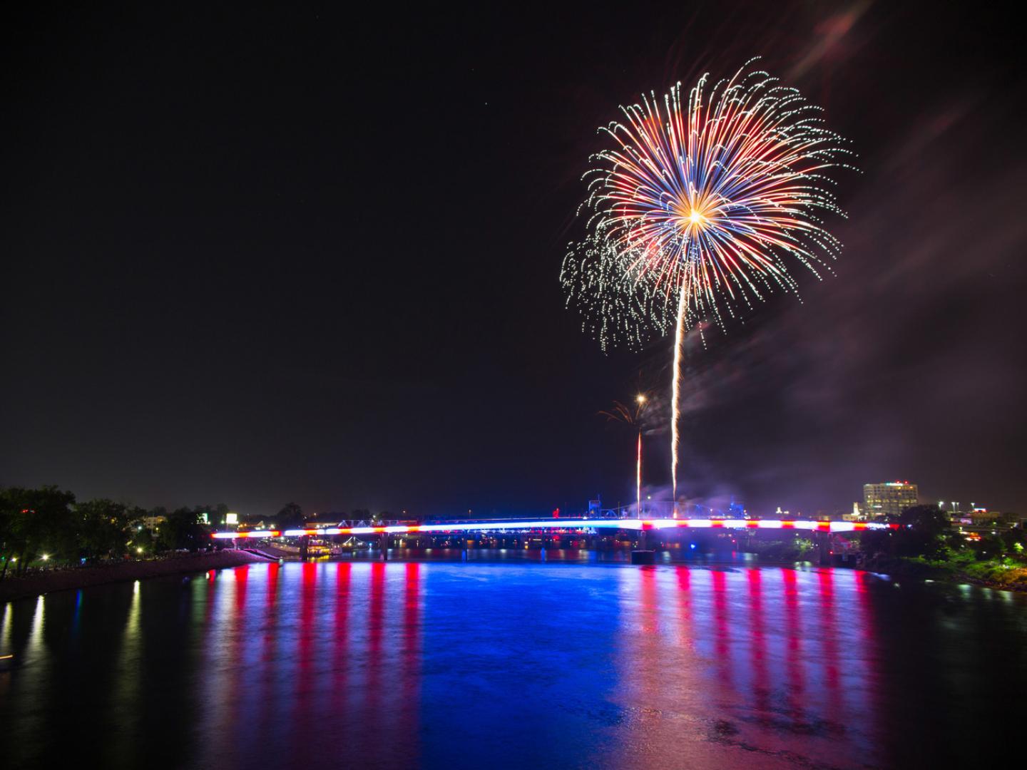 Pops on the River’s stars and stripes lights 