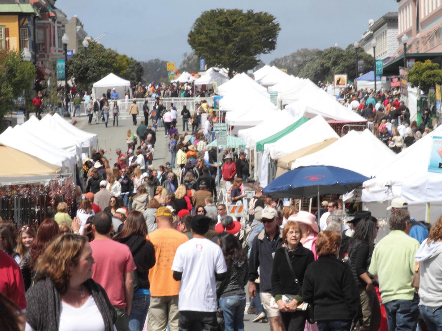 La foule aux Good Old Days de Pacific Grove