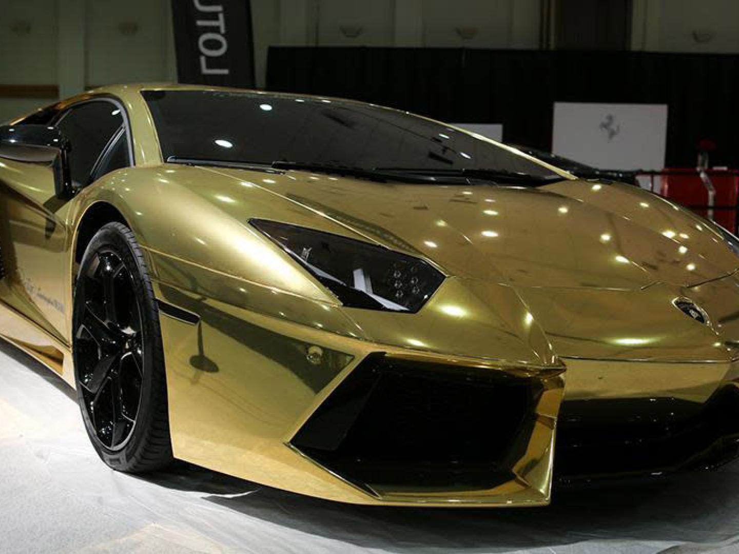 佛罗里达州迈阿密举办的迈阿密国际车展上奢华与科技的结合