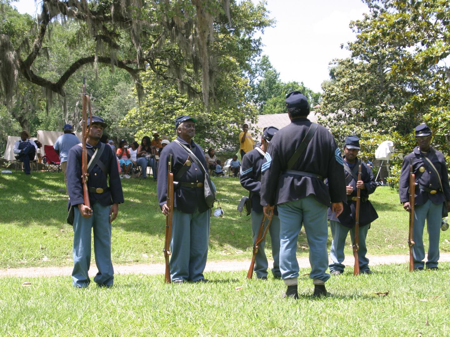 Actores durante el Black and Blue Civil War Reenactment en Natchez, Mississippi