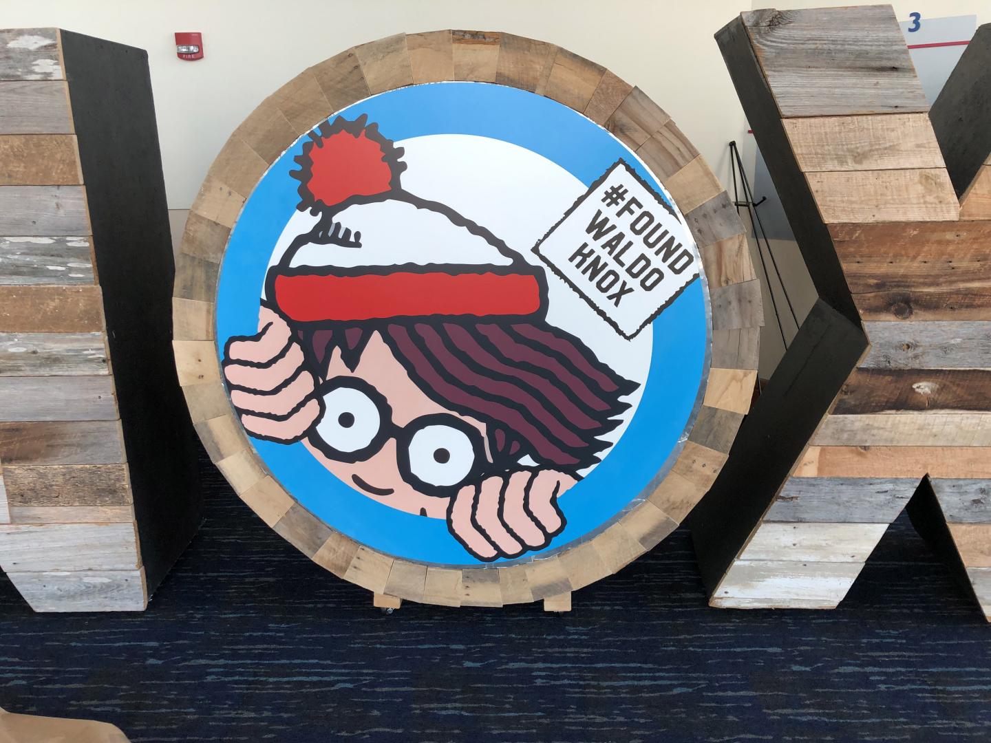 「ウォーリーを探せ」借り物競争の期間中、テネシー州ノックスビルにいる「ウォーリー」を探しましょう