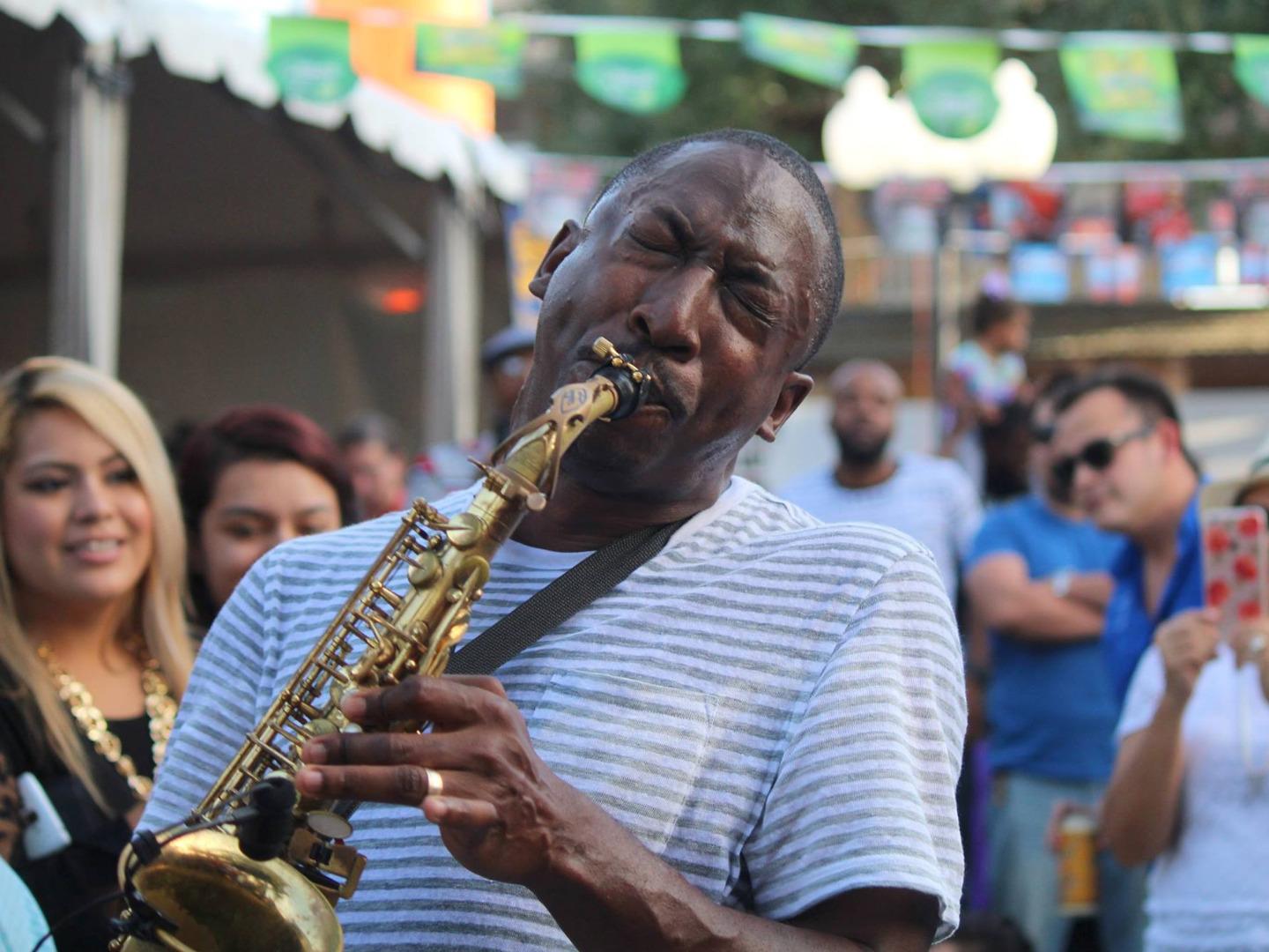 Música ao vivo no Texas Jazz Festival at Heritage Park em Corpus Christi, Texas