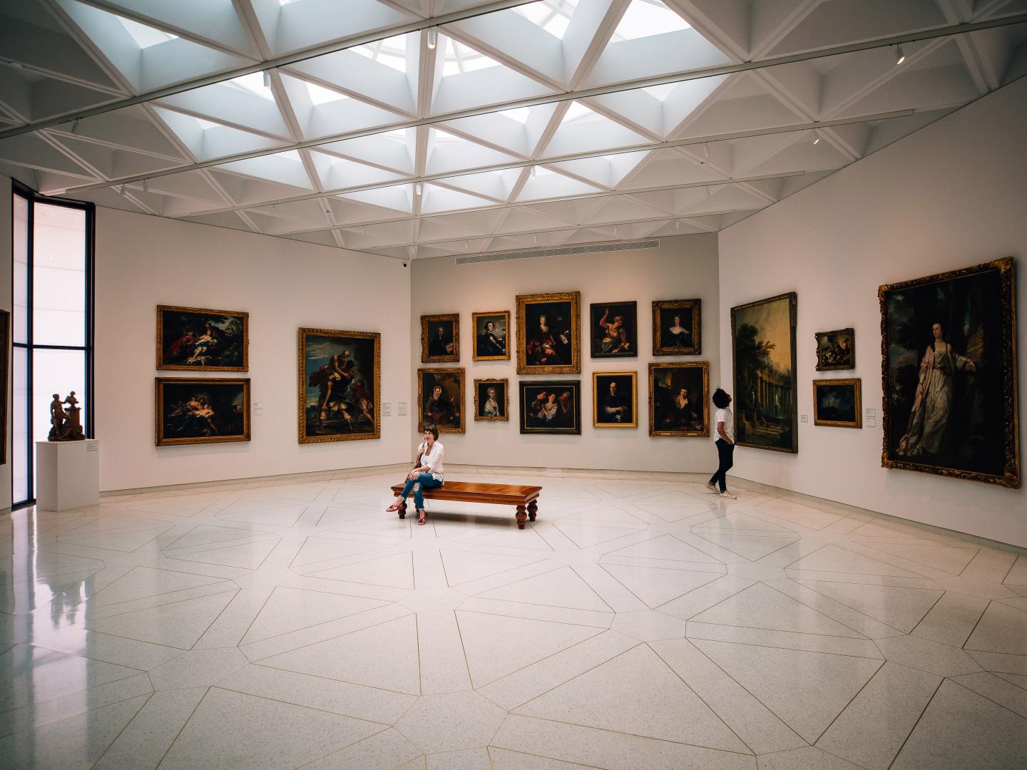 푸에르토리코의 폰세 미술관에서 미술품 감상하기