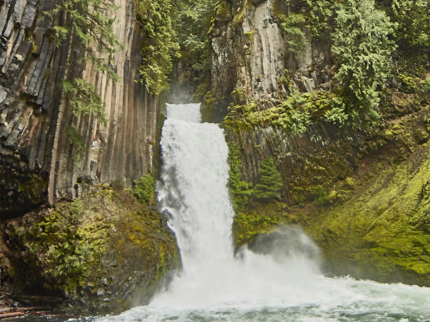 Waterfall views along the Rogue-Umpqua Scenic Byway in Southern Oregon
