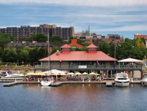 Dining along the downtown waterfront Dining along the downtown waterfront