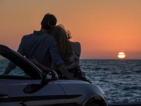 Couple dining with a view from The Canopy at the Birchwood in downtown St. Petersburg, Florida Couple dining with a view from The Canopy at the Birchwood in downtown St. Petersburg, Florida