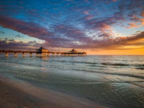 Sultry sunset at Fort Myers Beach pier Sultry sunset at Fort Myers Beach pier