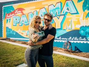 Discovering the best selfie spots on Panama City’s Mural Trail 