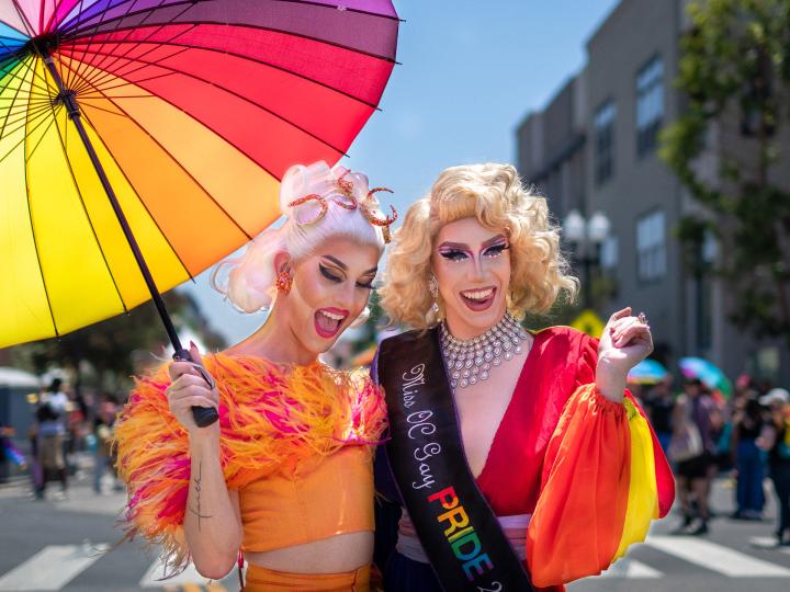 L’OC Pride Parade & Festival dans le centre-ville de Santa Ana, Californie