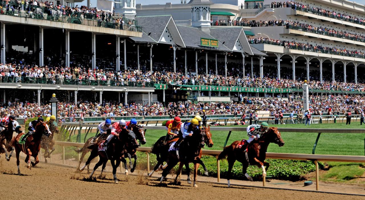 Le derby du Kentucky, le premier samedi du mois de mai, au Churchill Downs à Louisville, Kentucky