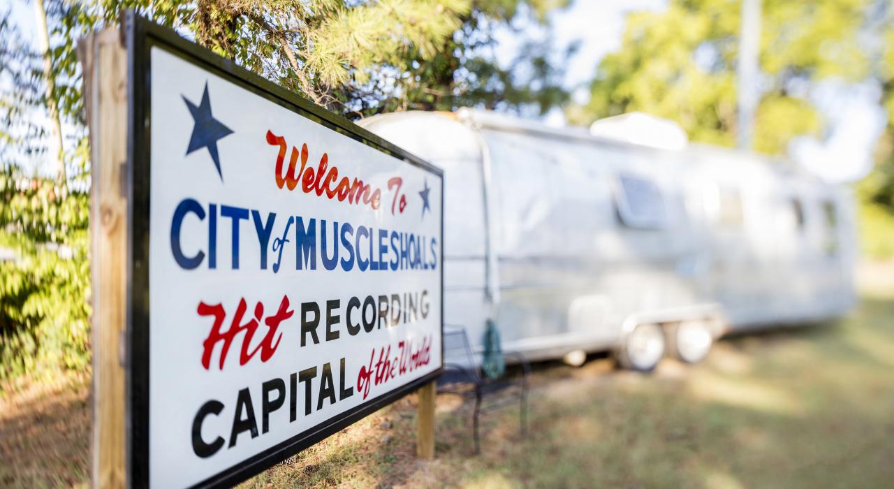 Muscle Shoals welcome sign in Alabama