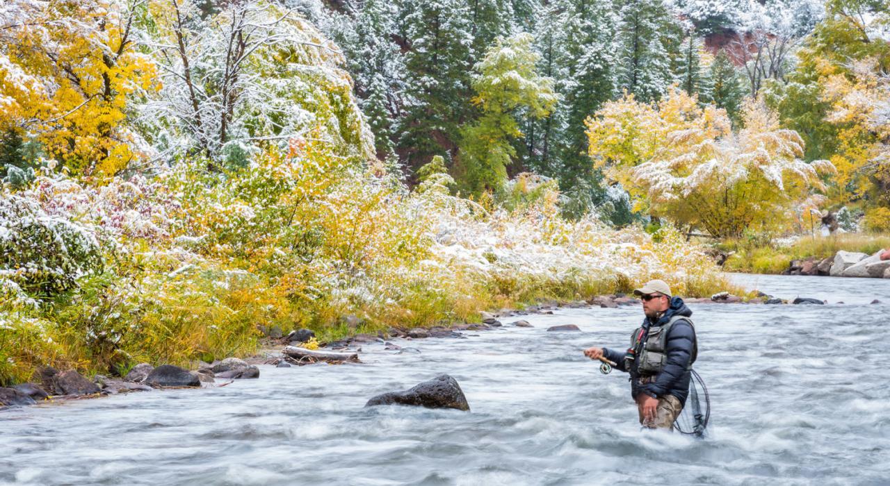 Pêcheur solitaire par un matin glacial