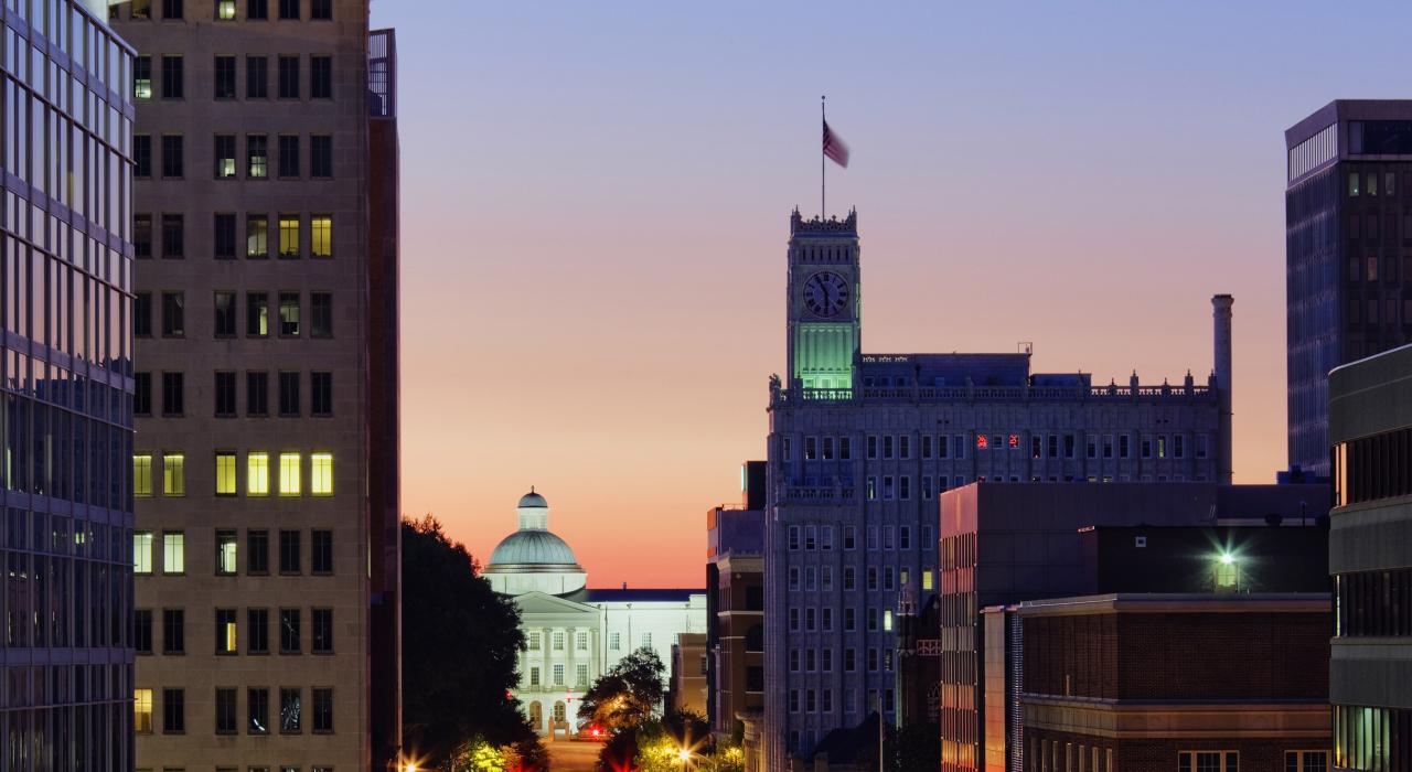 杰克逊市中心区夕景