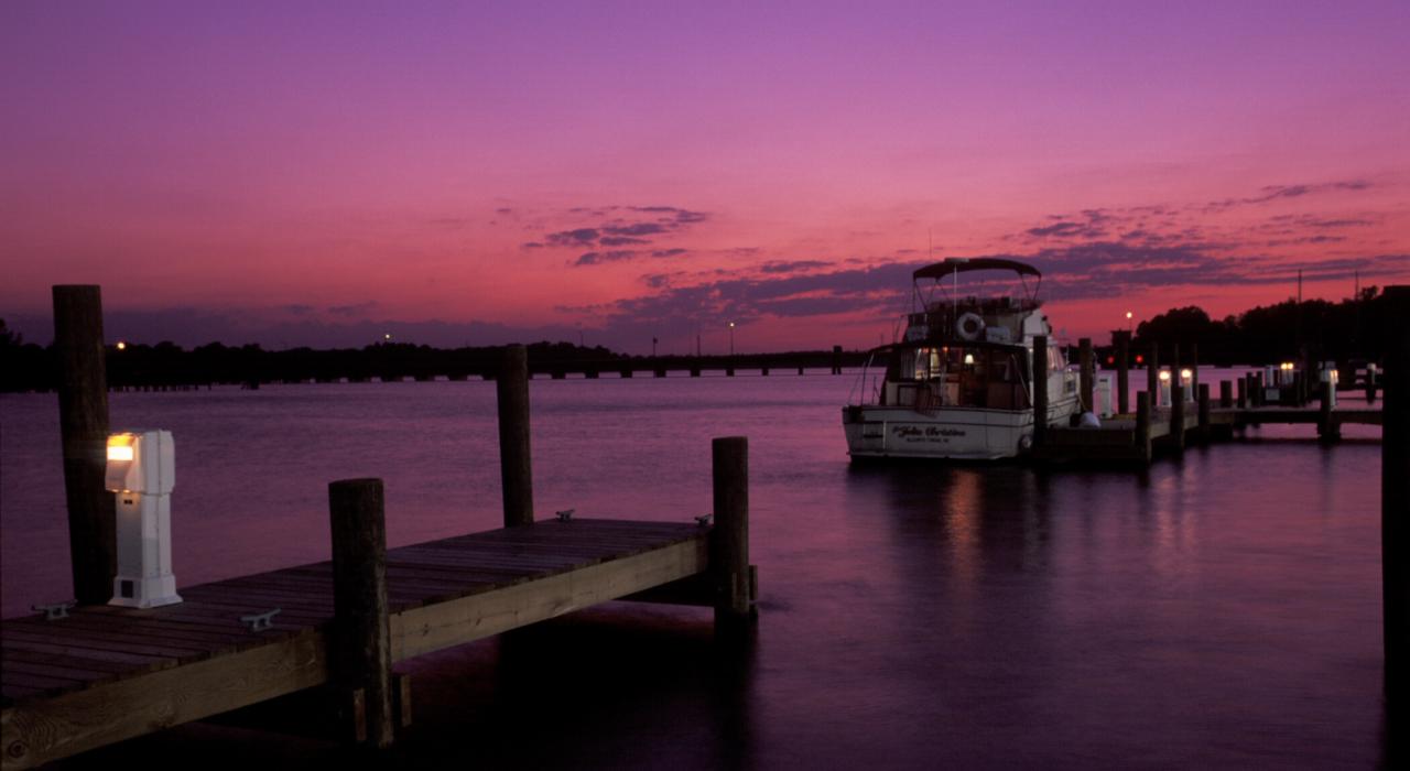 北卡羅萊納州華盛頓的海濱夕陽