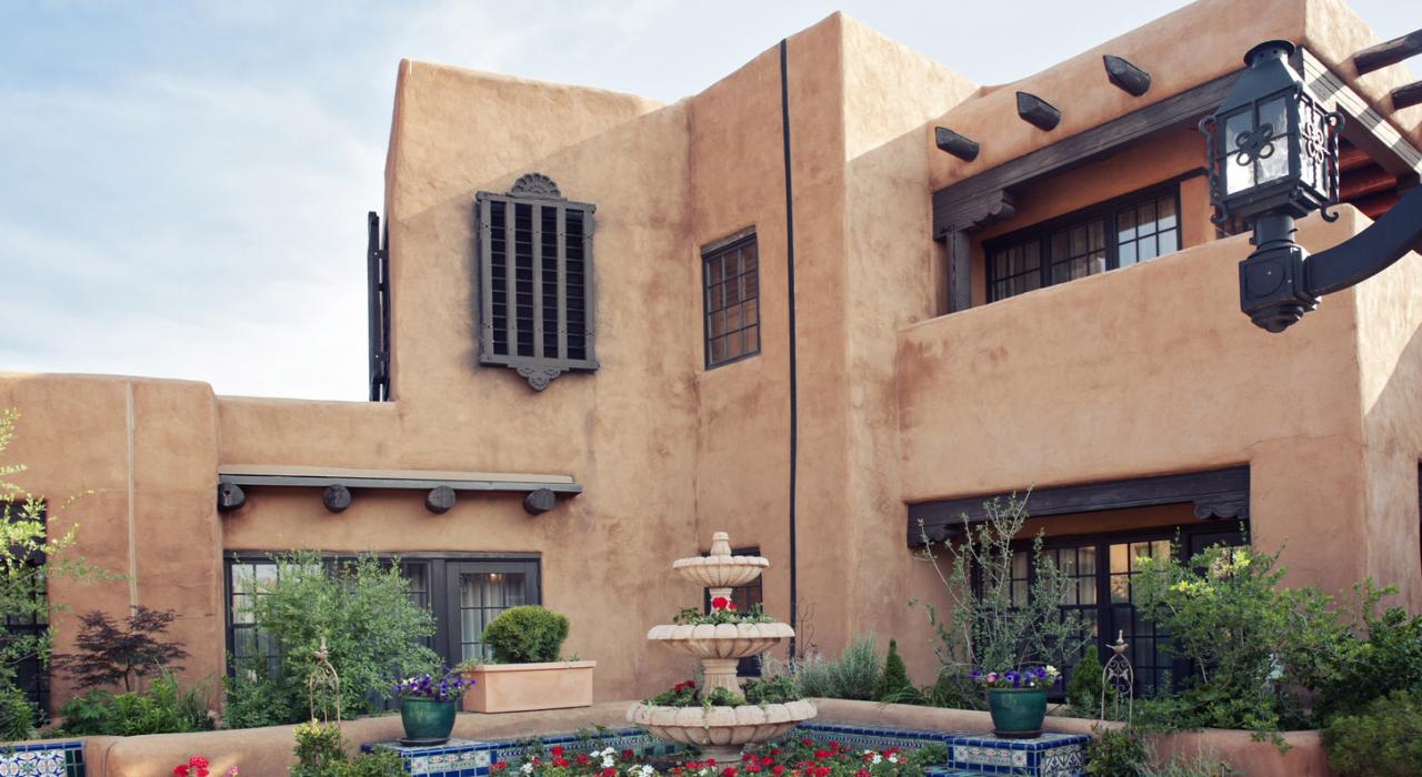 A house made of adobe, an earthen building material