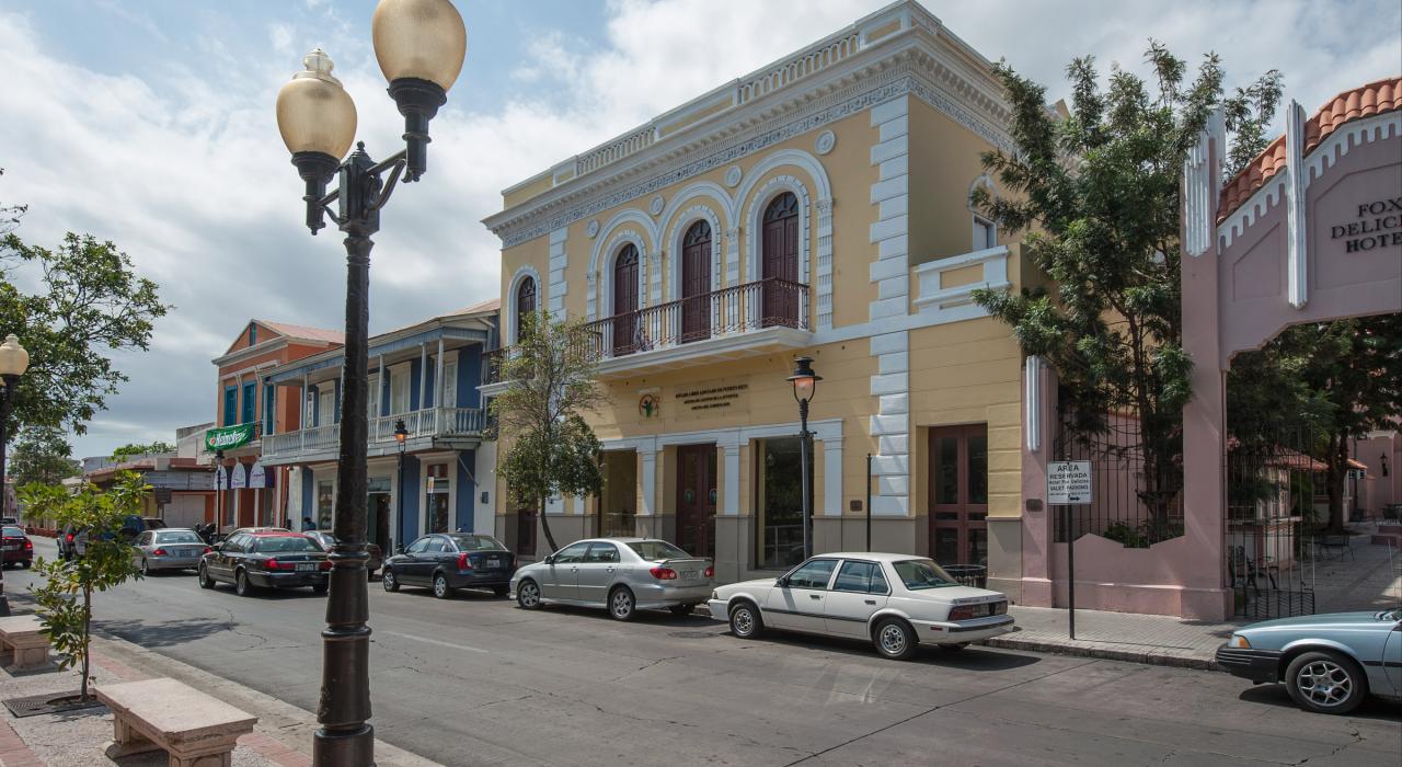 폰세 다운타운의 거리 풍경