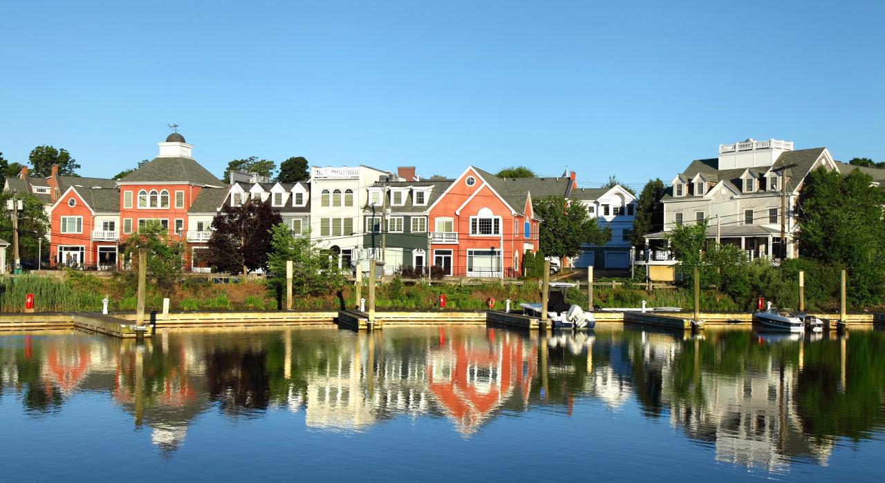 밀퍼드의 바다 전망 주택