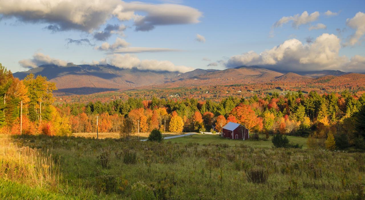 Autumn colors surrounding a barn near Mount Mansfield
