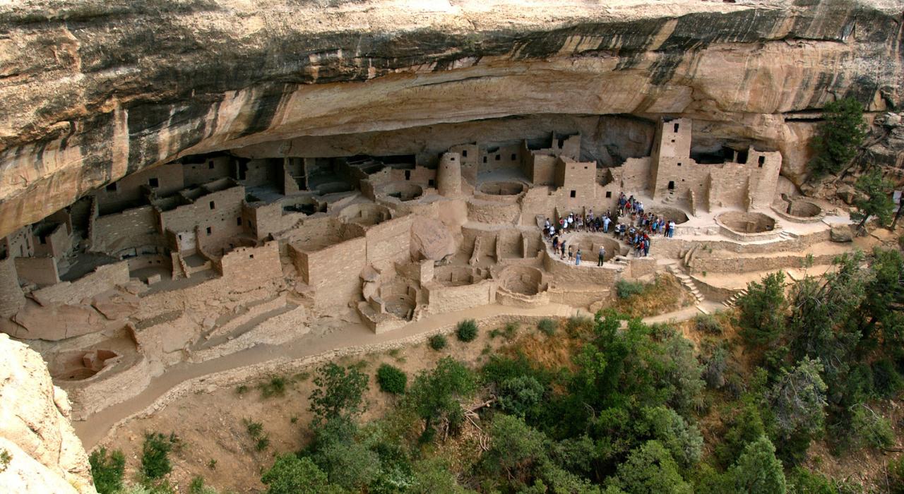 클리프 팰리스 전경