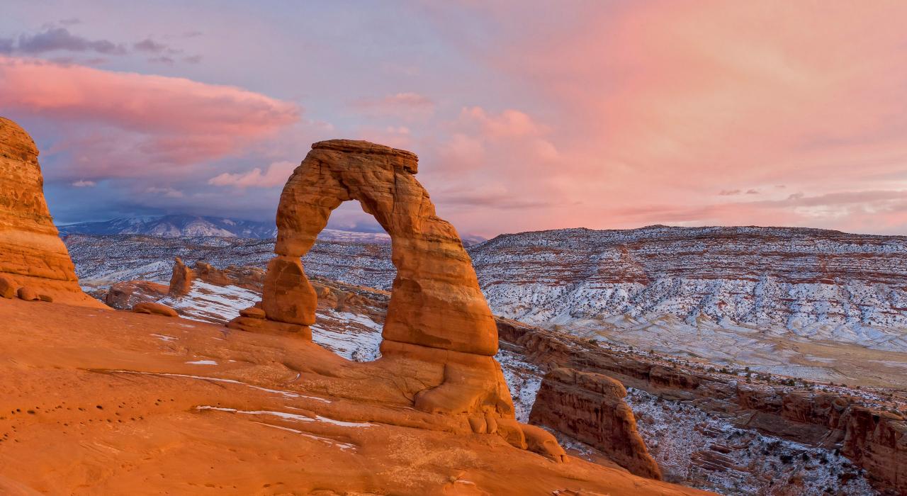 아치스 국립공원의 아름다운 델리케이트 아치