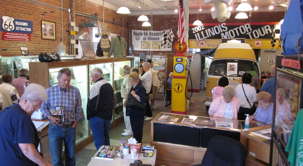 Browsing the Route 66 Hall of Fame and Museum in Pontiac, Illinois