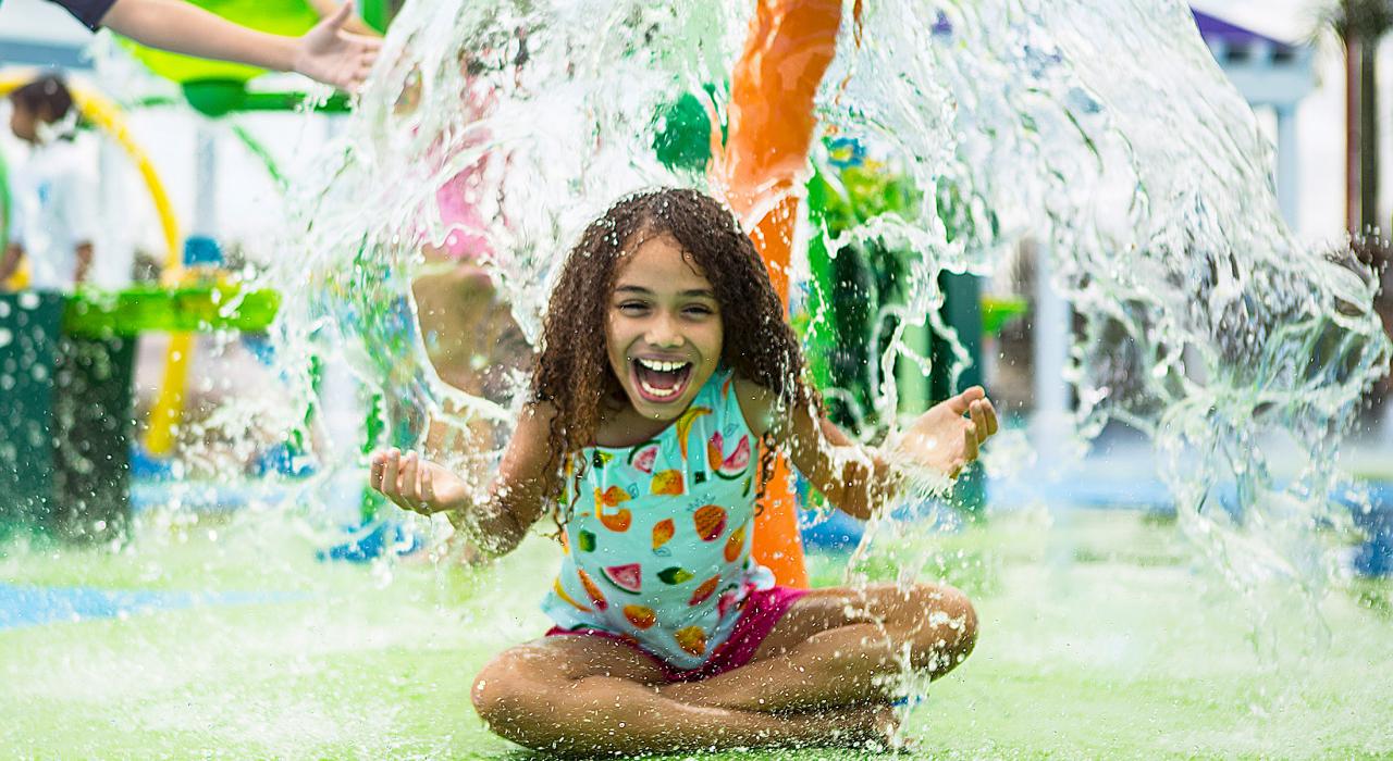 All smiles at the Florida Aquarium's Splash Pad