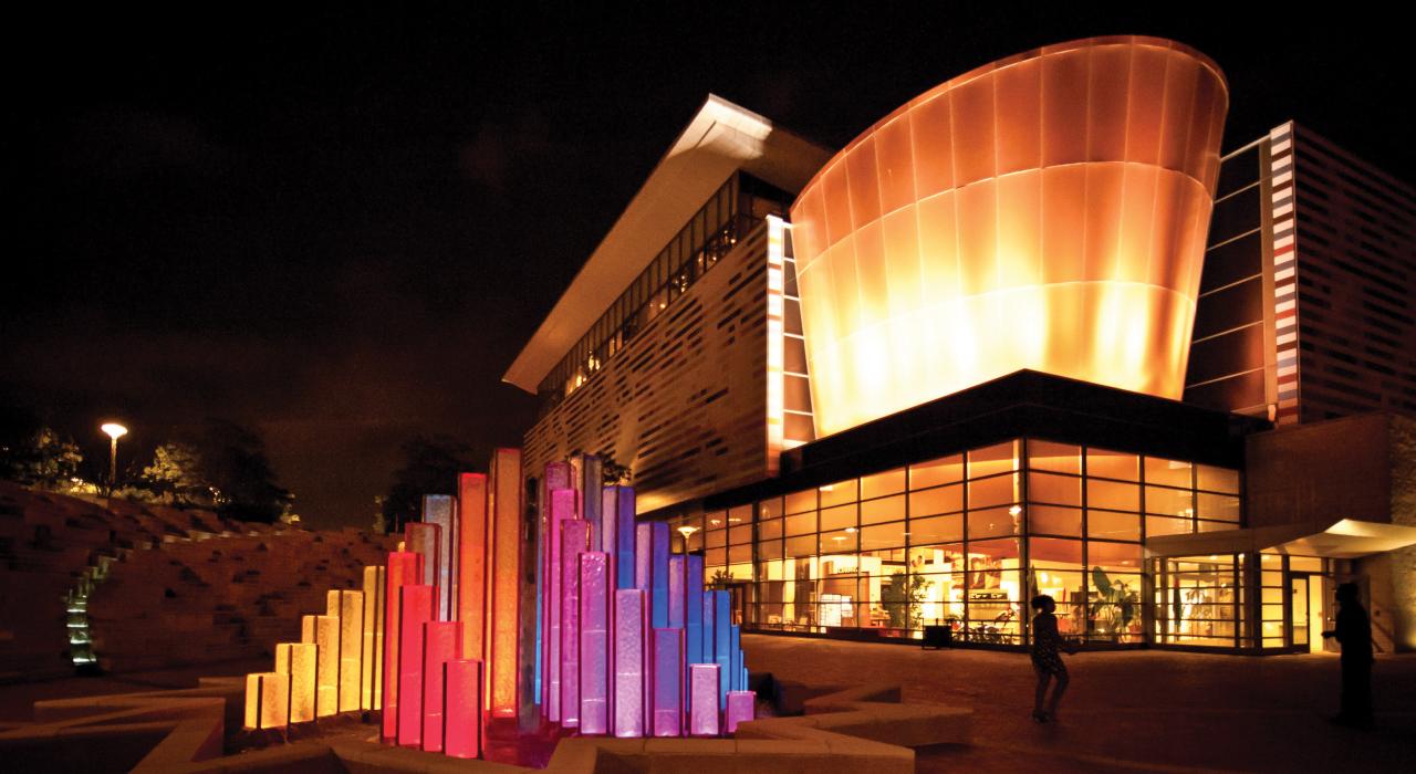 À l’extérieur du Muhammad Ali Center, abritant le musée qui rend hommage au légendaire boxeur de la ville