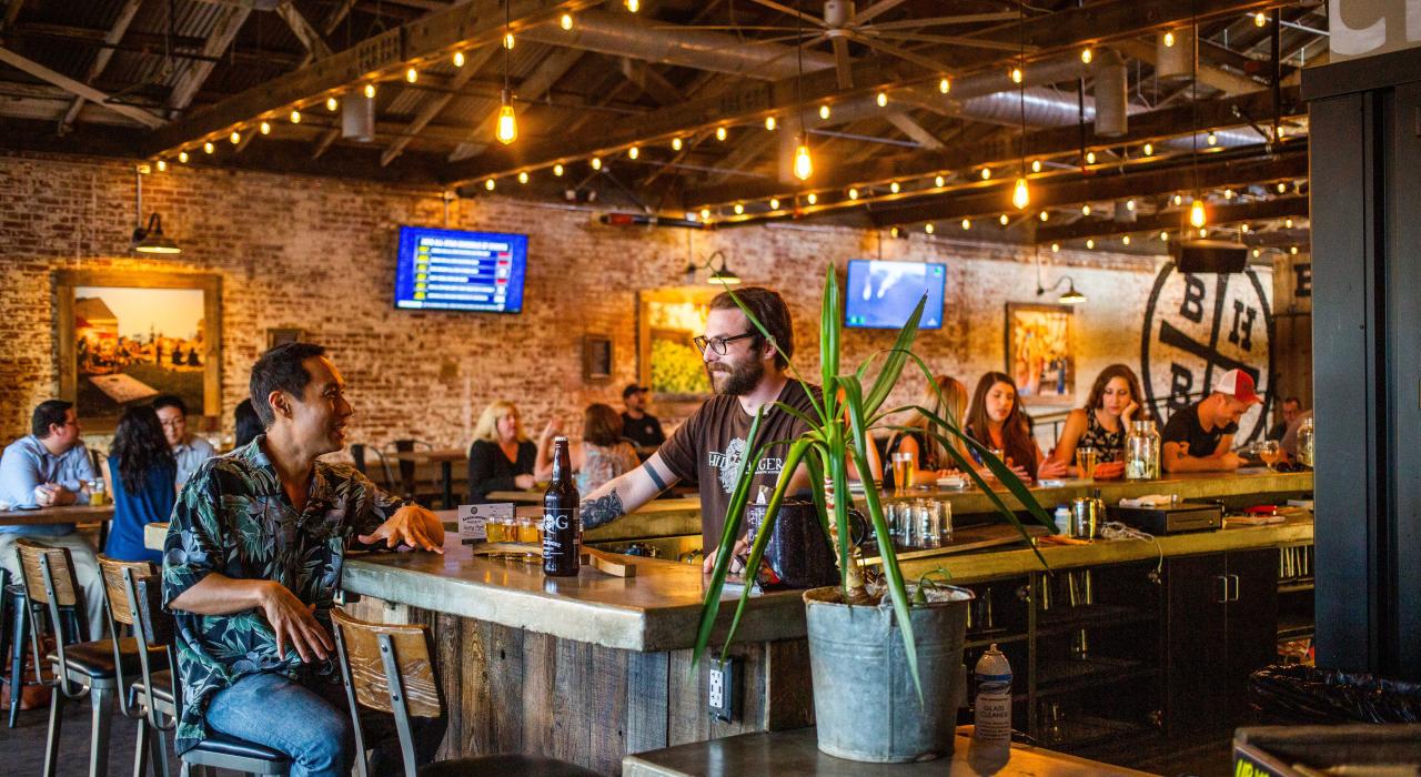 Dégustation de bière artisanale à BarrelHouse Brewing, dans le Brewery District