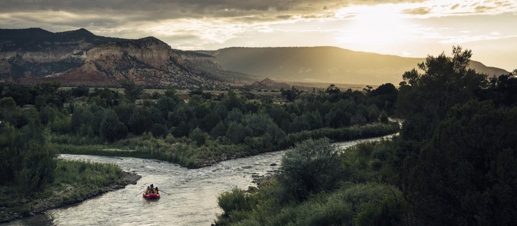 Una emocionante excursión de rafting en rápidos por el Río Chama
