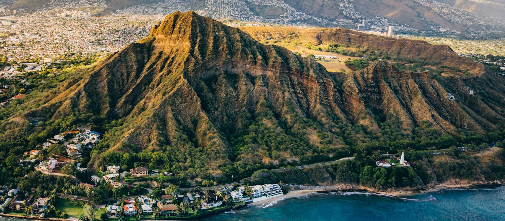 The ancient volcanic cone Lēʻahi, also known as Diamond Head, on Oʻahu